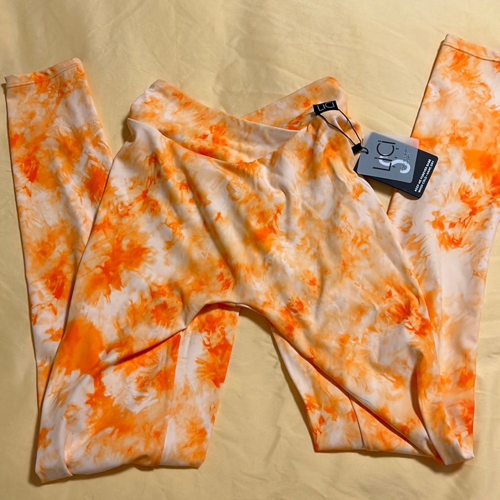 LICI FIT scrunch bottom pants size small NWT
